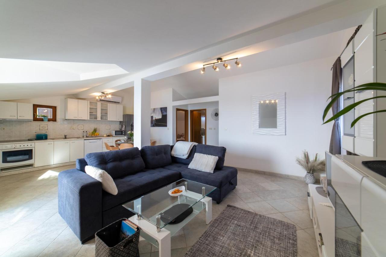 Villa Mira Трогир Экстерьер фото