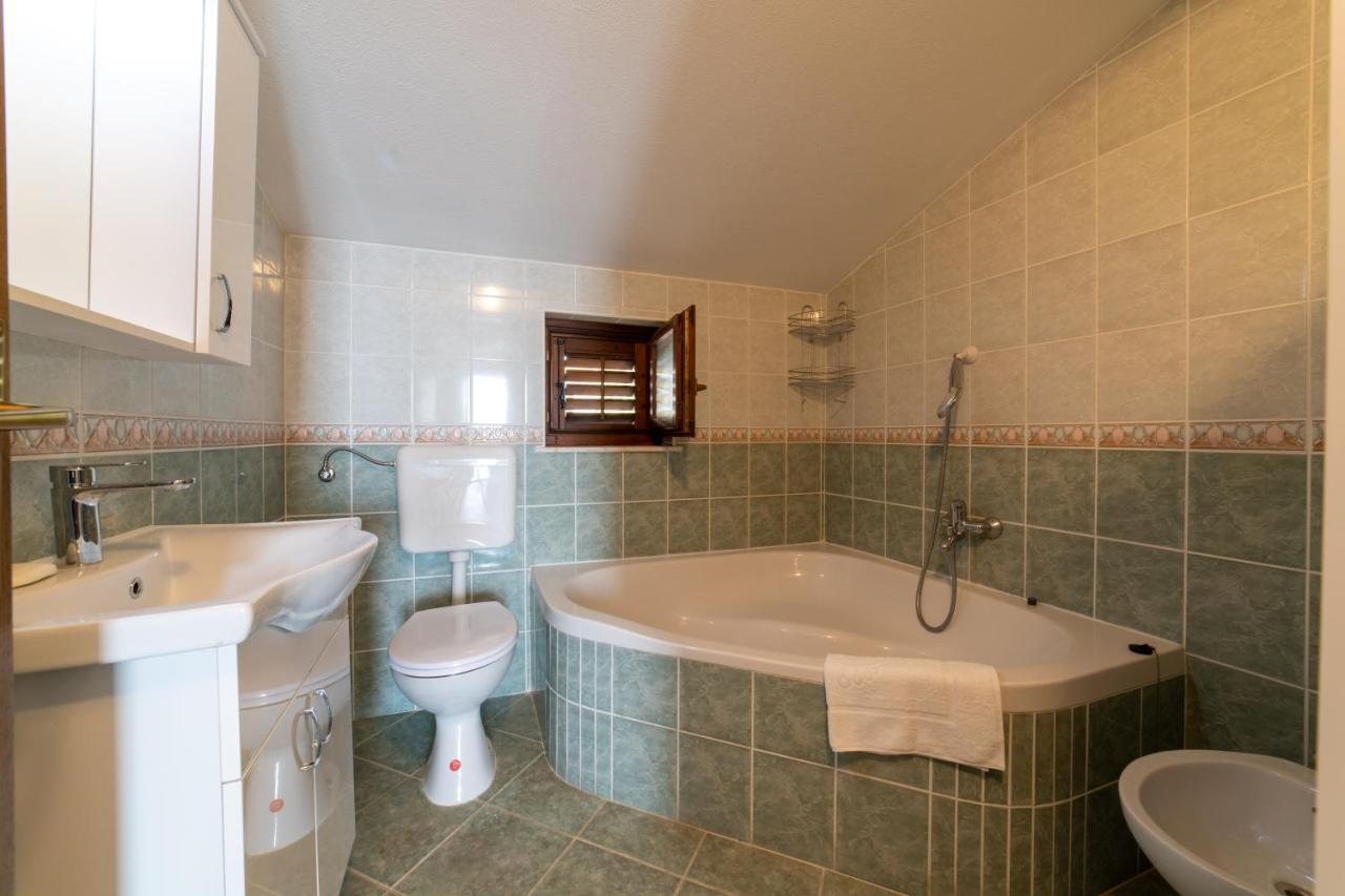 Villa Mira Трогир Экстерьер фото